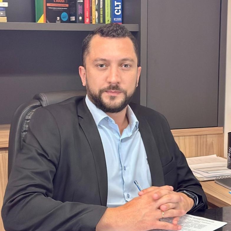 Dr. Rafael Consentino de Lima